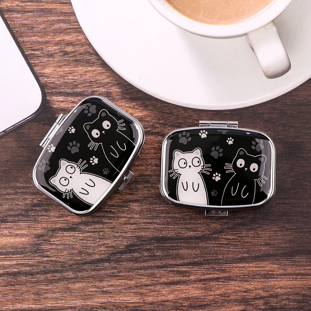 Cartoon Black And White Cat Tr - đánh giá và giá Tablet Accessories